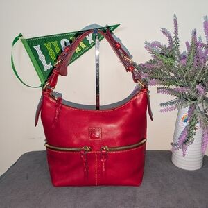 Dooney And Bourke Red Florentine Small Zipper Pocket Sac